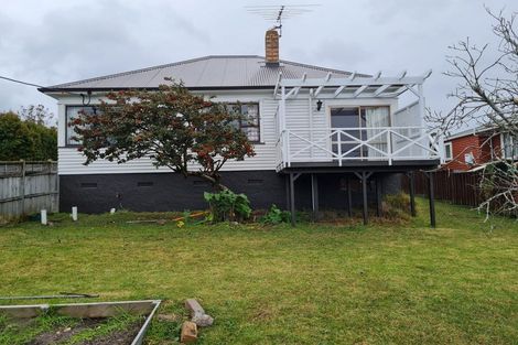 Photo of property in 3 Links Road, New Lynn, Auckland, 0600