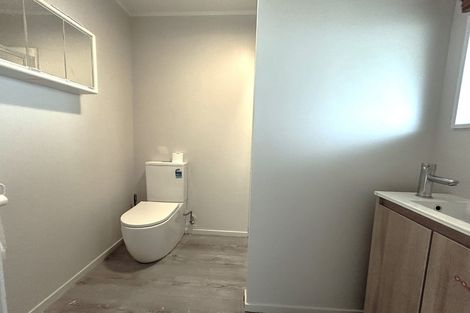 Photo of property in 2/17 Arosa Place, Forrest Hill, Auckland, 0620