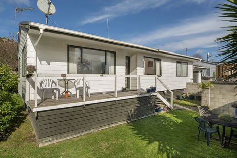 Photo of property in 82 Esmeralda Street, Welcome Bay, Tauranga, 3112