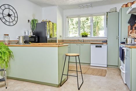 Photo of property in 17 Muriwai Drive, Whakatane, 3120