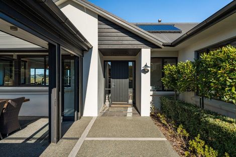 Photo of property in 20 Katelyn Place, Kinloch, Taupo, 3385