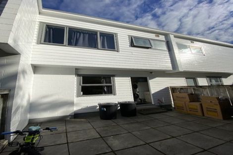 Photo of property in 8/21 Collins Avenue, Tawa, Wellington, 5028