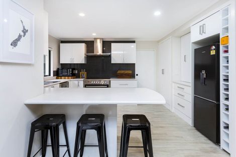 Photo of property in 5 Gloucester Street, Silverstream, Upper Hutt, 5019