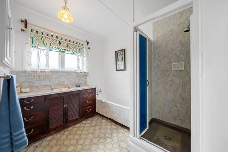 Photo of property in 9 Tamatea Road, Taupo, 3330