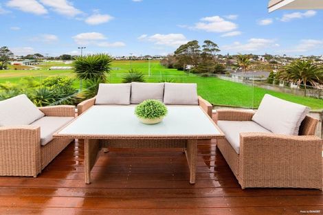 Photo of property in 65 Zara Court, Windsor Park, Auckland, 0632