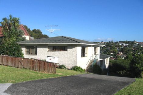 Photo of property in 1/32 Shanaway Rise, Hillcrest, Auckland, 0627
