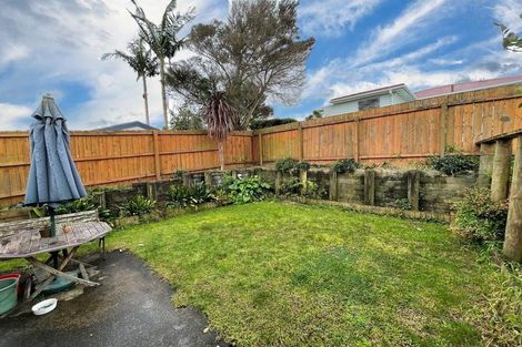 Photo of property in 10a Waione Avenue, Te Atatu Peninsula, Auckland, 0610