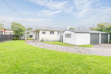 Photo of property in 5 The Strand, Wainuiomata, Lower Hutt, 5014