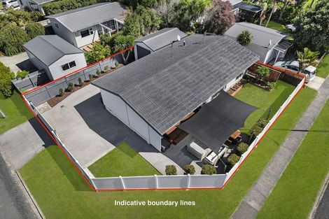 Photo of property in 98 Torkar Road, Clarks Beach, 2122