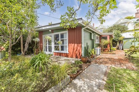 Photo of property in 41 Glenbervie Terrace, Thorndon, Wellington, 6011