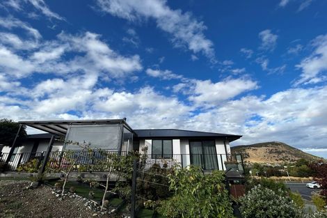 Photo of property in 6 Mataraki Place, Wanaka, 9305