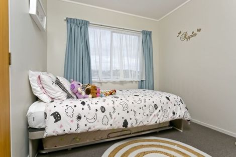 Photo of property in 1/19 Romulus Place, Totara Vale, Auckland, 0629