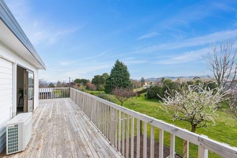 Photo of property in 2/24 Angela Place, Kinloch, Taupo, 3377