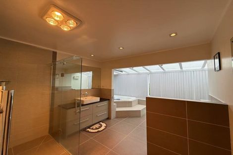 Photo of property in 47a Aberdeen Road, Castor Bay, Auckland, 0620