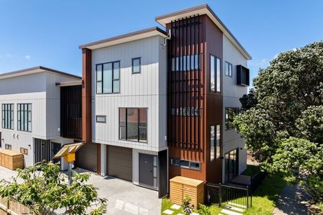 Photo of property in 729 Massey Road, Mangere, Auckland, 2022