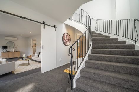 Photo of property in 319 Main Road, Tawa, Wellington, 5028