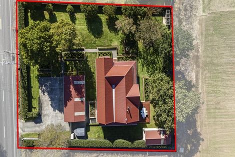 Photo of property in 137 Egmont Road, Hillsborough, New Plymouth, 4372