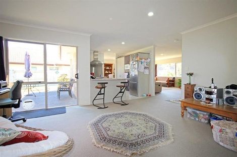 Photo of property in 25 Palm Springs Boulevard, Papamoa Beach, Papamoa, 3118