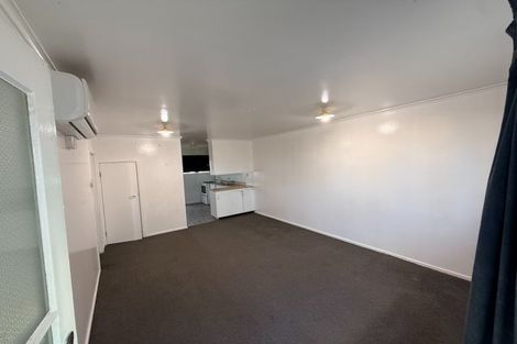 Photo of property in 83 Lincoln Road, Henderson, Auckland, 0610