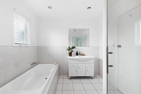 Photo of property in 41 Merton Crescent, Pirimai, Napier, 4112