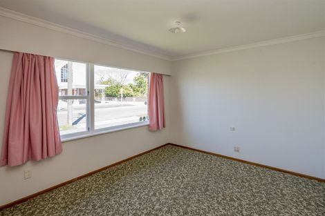 Photo of property in 55 Weraroa Road, Levin, 5510