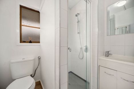 Photo of property in 2/35-37 O'donn Avenue, Beach Haven, Auckland, 0626