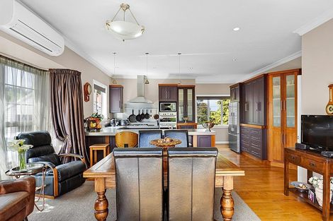 Photo of property in 5171b Mountain Road, Eltham, 4398