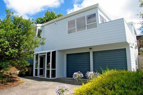 Photo of property in 1/14 Witheford Drive, Bayview, Auckland, 0629