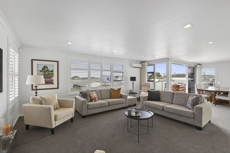 Photo of property in 22a Belt Road, Moturoa, New Plymouth, 4310