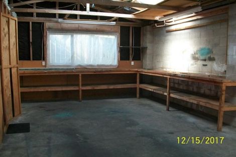 Photo of property in 10 Kayle Glen, West Harbour, Auckland, 0618