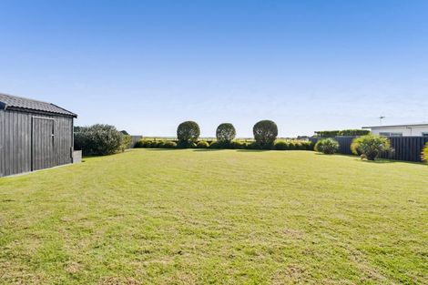 Photo of property in 17a Dolphin Parade, Bell Block, New Plymouth, 4312