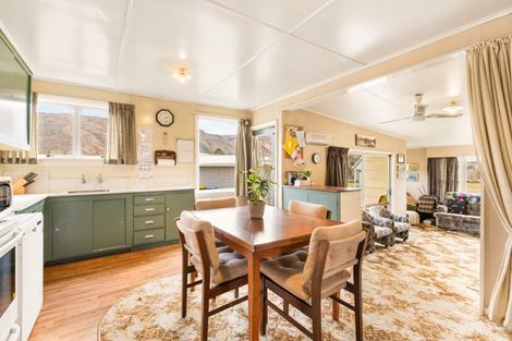 Photo of property in 18 Blyth Street, Clyde, 9330