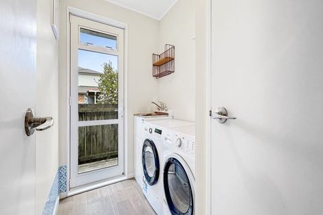 Photo of property in 685a Swanson Road, Swanson, Auckland, 0612