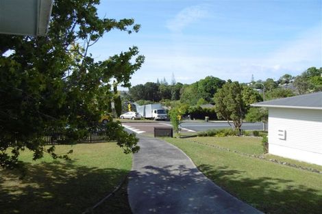 Photo of property in 18 Juniper Road, Sunnynook, Auckland, 0620