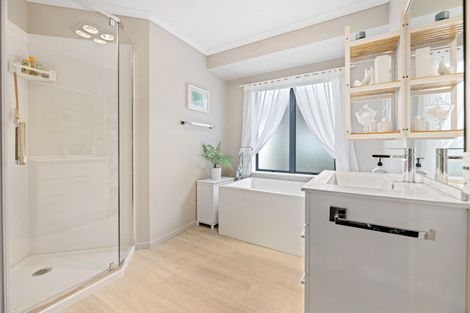 Photo of property in 43 Kinder Street, Acacia Bay, Taupo, 3330