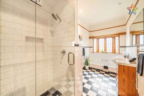 Photo of property in 30 Ludlam Crescent, Woburn, Lower Hutt, 5010