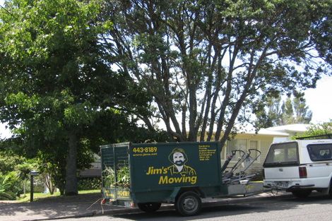 Photo of property in 1/119 Rangatira Road, Beach Haven, Auckland, 0626