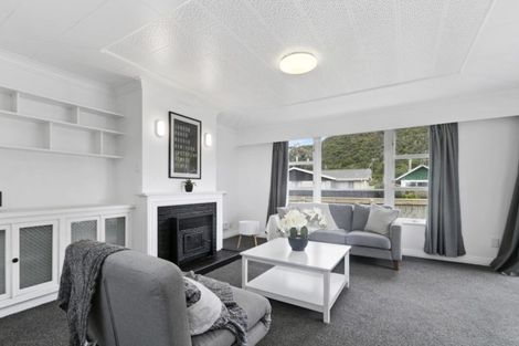 Photo of property in 20 Parenga Street, Wainuiomata, Lower Hutt, 5014