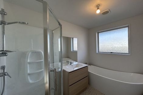 Photo of property in 2/202 Sawyers Arms Road, Bishopdale, Christchurch, 8053