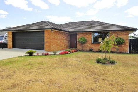 Photo of property in 9 Endeavour Place, One Tree Point, 0118