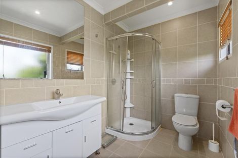 Photo of property in 6 Himalaya Drive, Half Moon Bay, Auckland, 2012