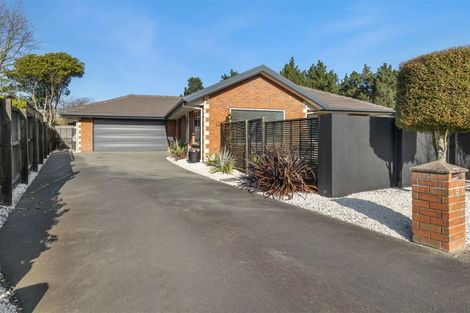 Photo of property in 5 Amoka Crescent, Parklands, Christchurch, 8083