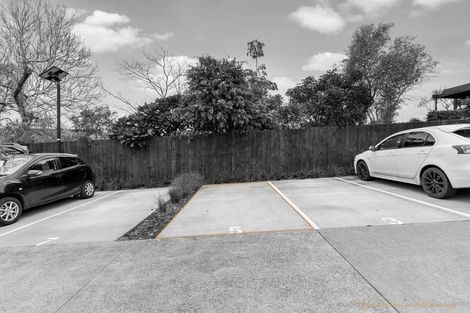 Photo of property in 5 Wharara Lane, Massey, Auckland, 0614