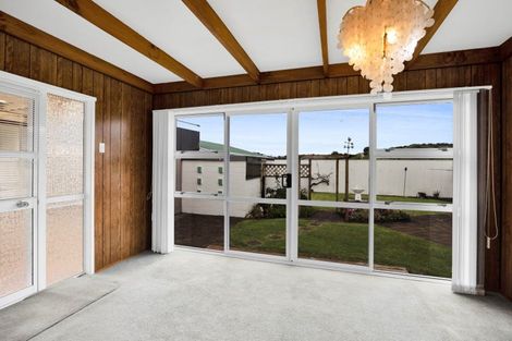 Photo of property in 81 Omata Road, Marfell, New Plymouth, 4310