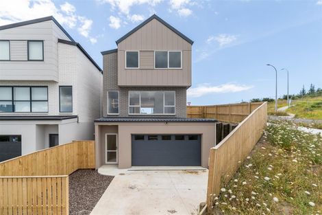 Photo of property in 9 Sunnyheights Road, Orewa, 0931