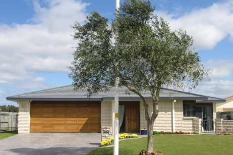 Photo of property in 32 Larisa Grove, Papamoa Beach, Papamoa, 3118