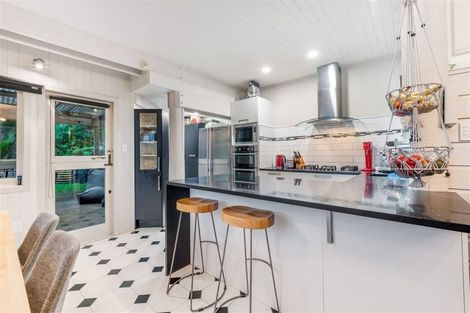 Photo of property in 40 Tanekaha Road, Titirangi, Auckland, 0604