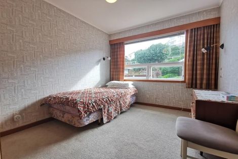 Photo of property in 5 Cherry Grove, Strathmore Park, Wellington, 6022