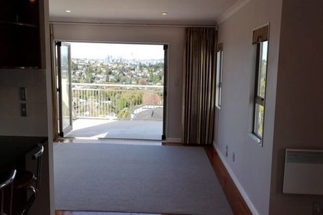 Photo of property in 11 Monarch Avenue, Hillcrest, Auckland, 0627