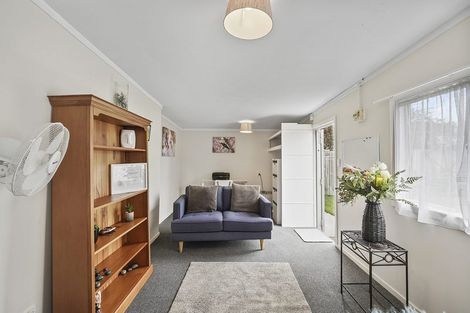 Photo of property in 6 Vectis Road, Hillcrest, Hamilton, 3216